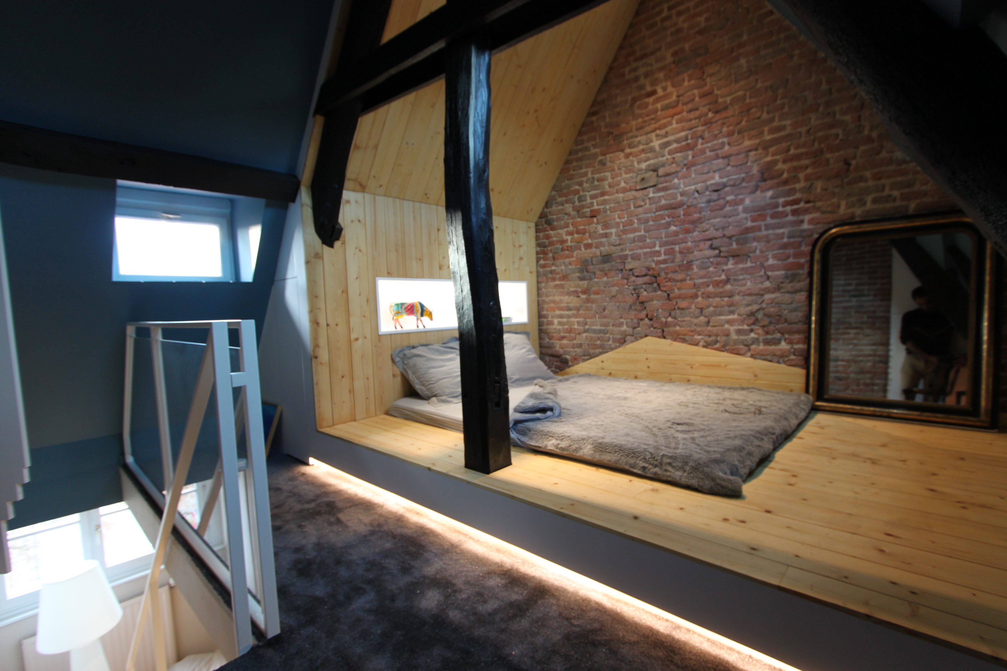 Lit sur mesure dans les combles à Lille : comment réussir votre aménagement intelligent ?